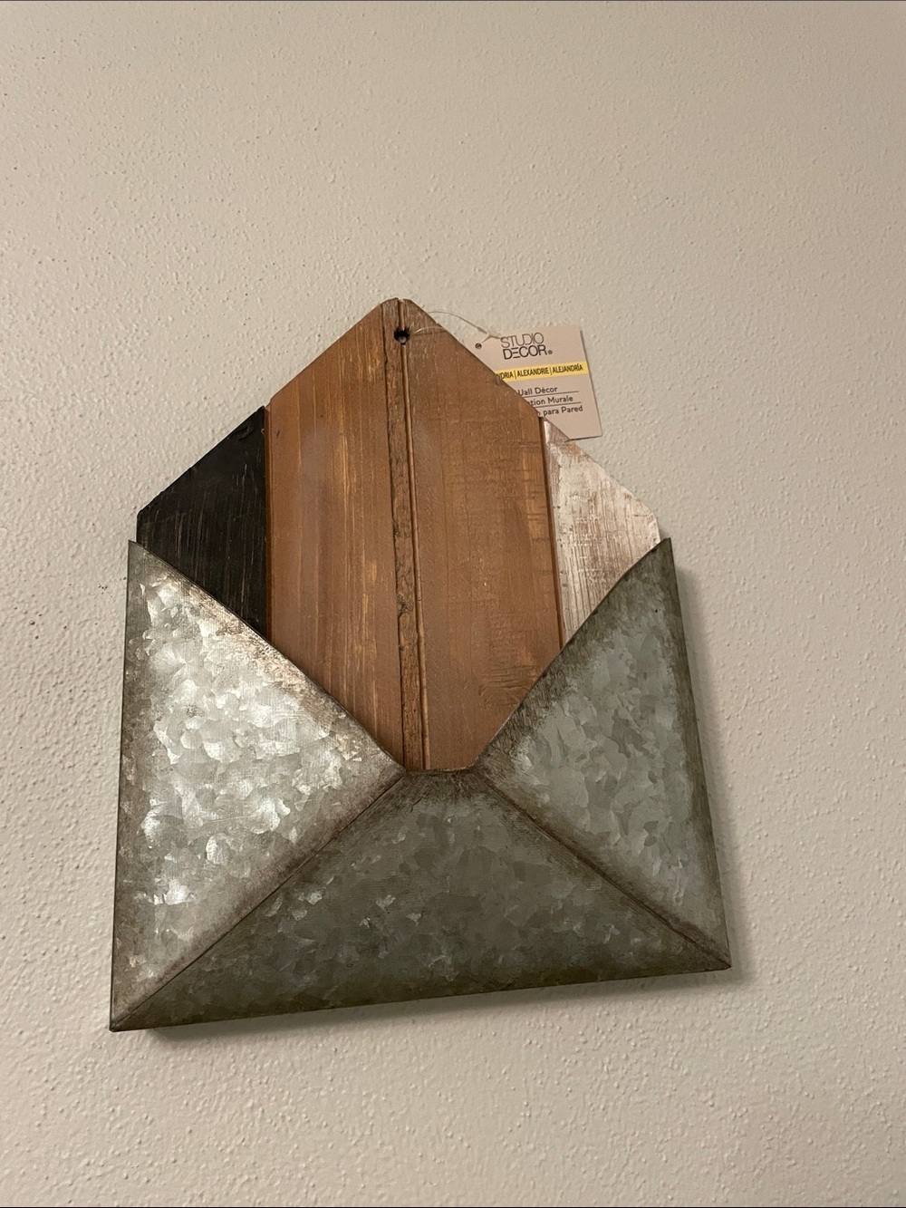 With Tag STUDIO DECOR Rustic Envelope Wood & Metal Wall Decor for Mail & Misc